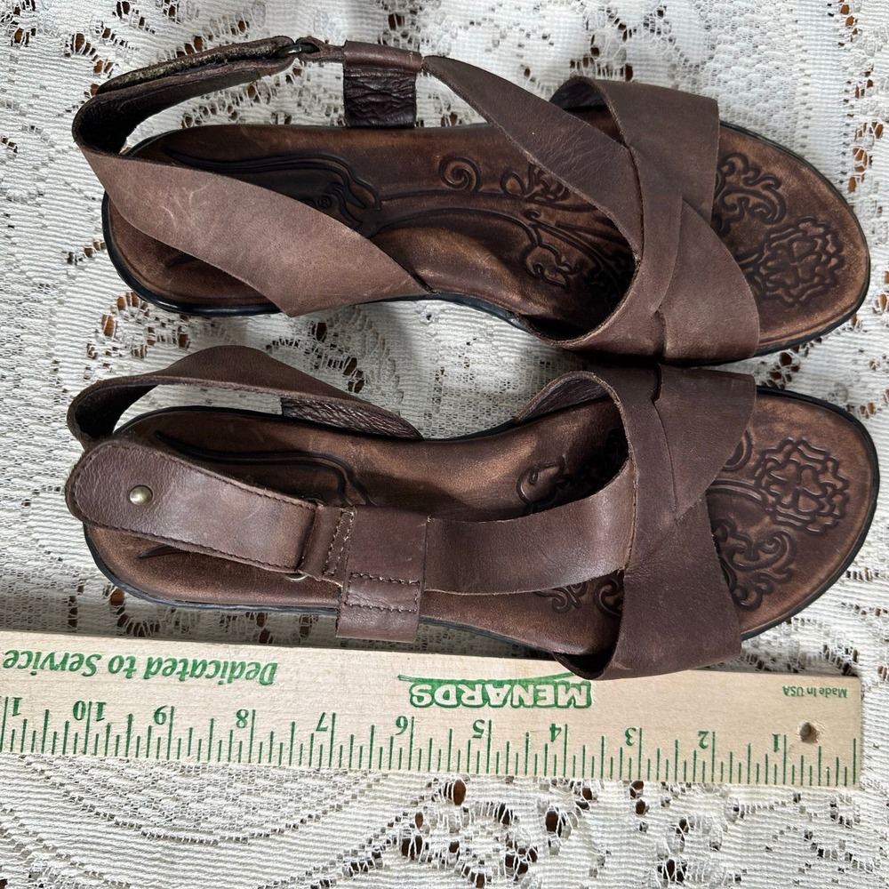 Born Brown Leather Wedge Sandals Cross Strap Slingback MHB4 Womens 8 US 39 EU - Picture 4 of 11